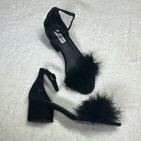 STEVE MADDEN Fluffy Heels - Picture 1 of 5